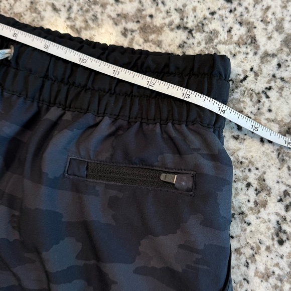 Vuori Women’s Clementine 2.0 Shorts Small - Picture 7 of 9